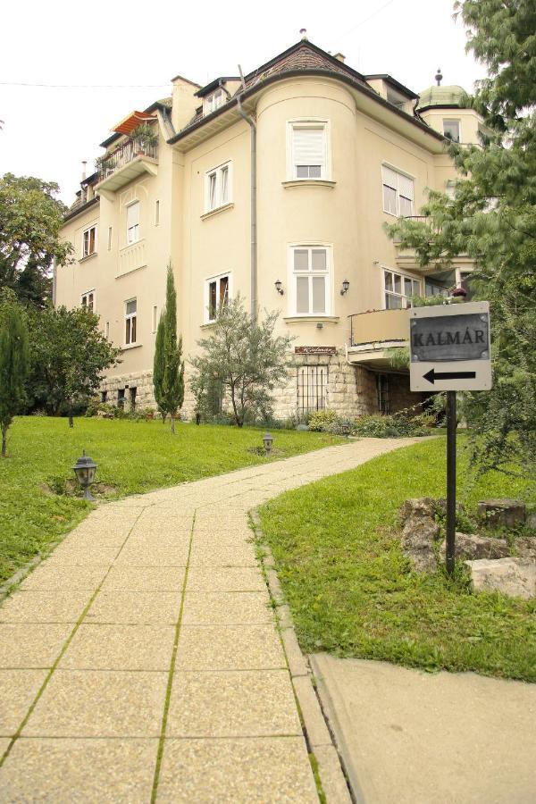 Kalmar Panzio Bed and Breakfast Budapest Eksteriør billede